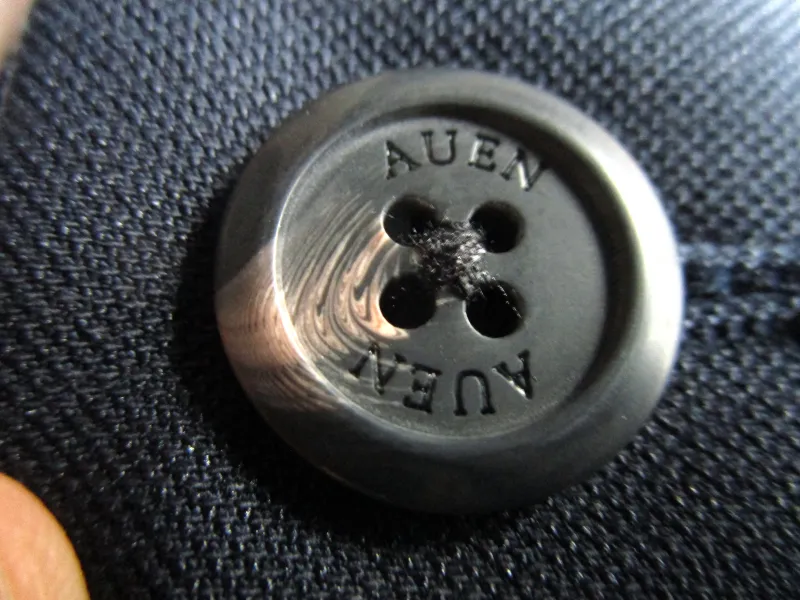 低身長メンズブランド:AUENのテーラードジャケット