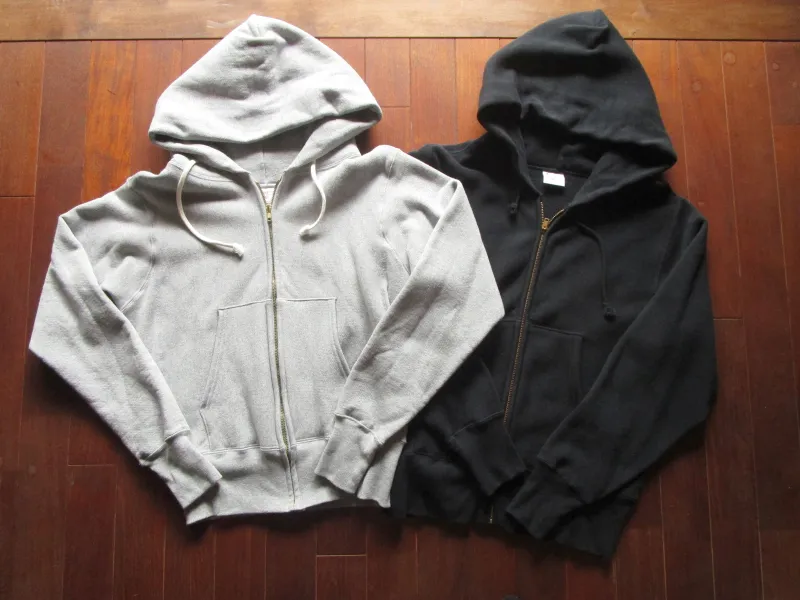 30代におすすめのブランドチャンピオンのリバースウィーブパーカー