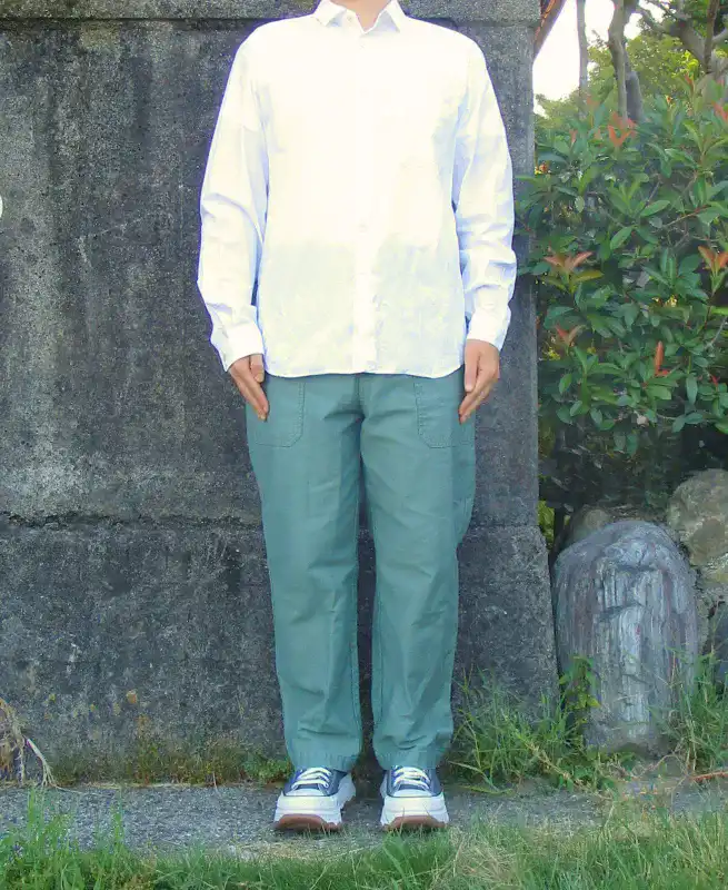 トレックウェーブを着用した身長165cm男性筆者