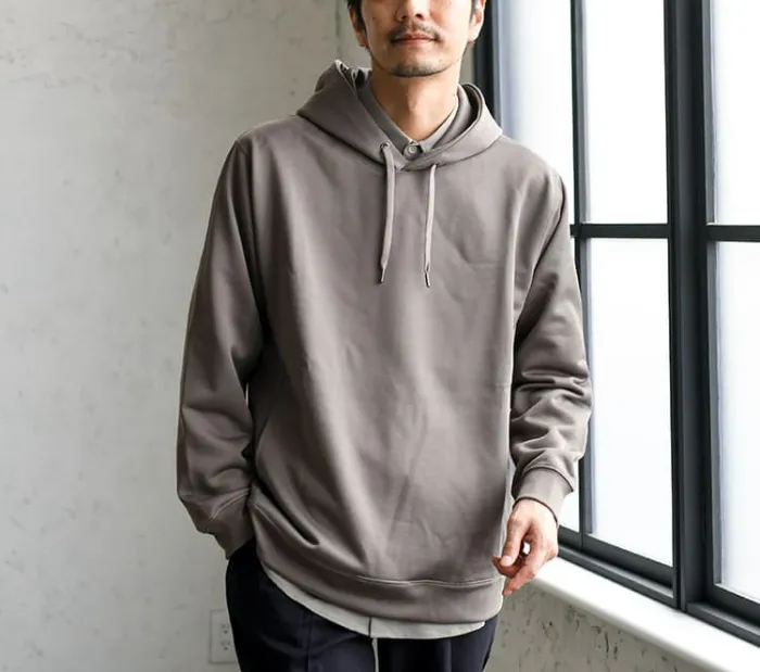 Dコレクションのパーカー