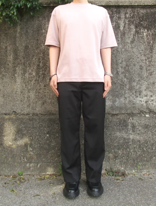 ユニクロのエアリズムを着た男性筆者