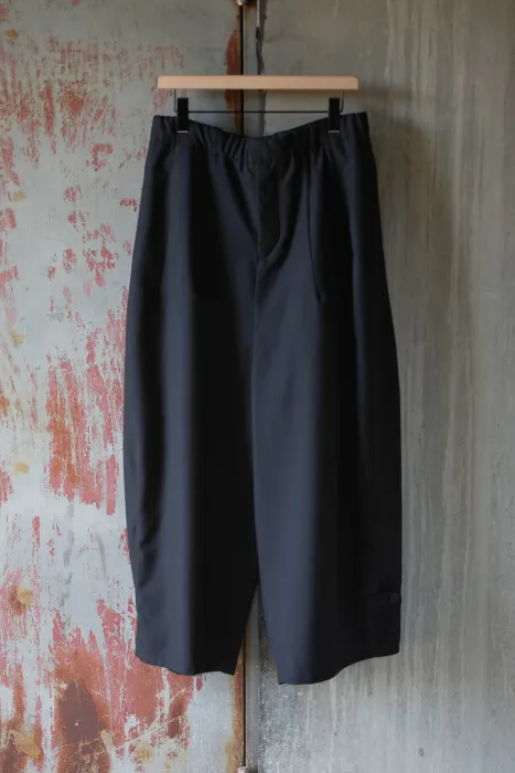 TOKIARIのゼロ袴パンツの質感