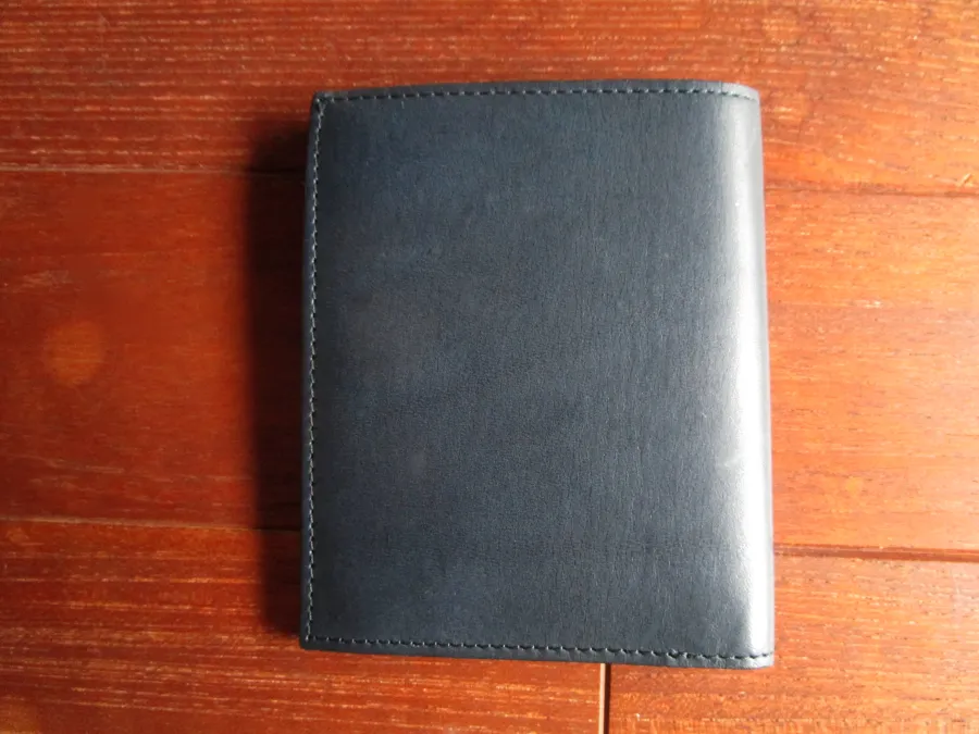 SOLAHANPUの財布Tenuis TLの素材感をレビュー