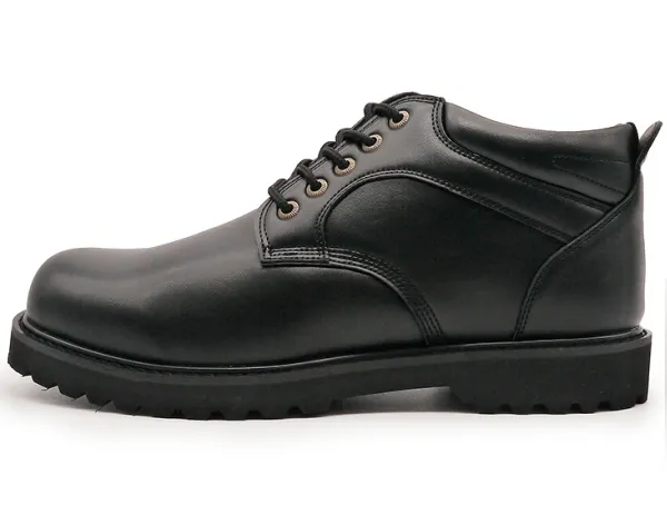 トールシューズのブーツ