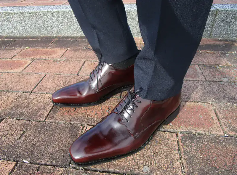 北嶋製作所の革靴を履いた筆者