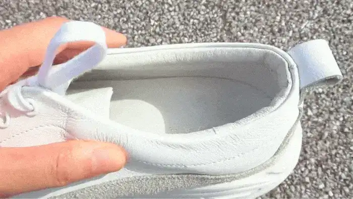 YOAKのlorryの鹿革の柔らかさをレビュー