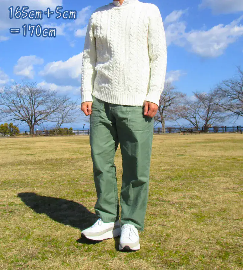 yoakのlorryを着用した筆者