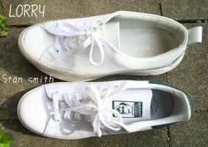 LORRYのデザインをスタンスミスと比較